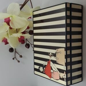 Henri bendel MEGAN HESS Lacquer cosmetics trinket box jewelry box